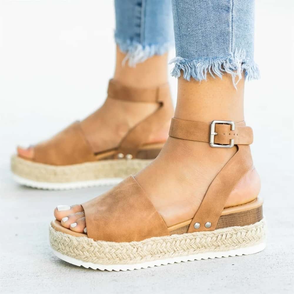 heeled wedge